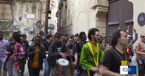  Il Tour di Birkan Beats: Ritmi Incontenibili e Una Festa che Non Finirà Mai